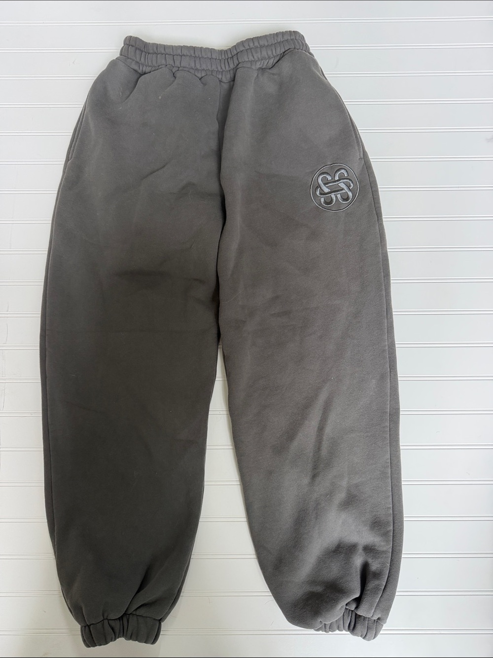 (302Sisters and Seekers Logo Sweatpants M Charcoal Gray Oversized Fleece Joggers